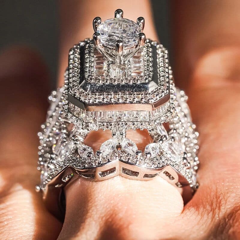 Huitan Gorgeous Sparkling Cubic Zirconia Rings for Women Wedding Engagement Accessories Brilliant Female Rings Fashion Jewelry