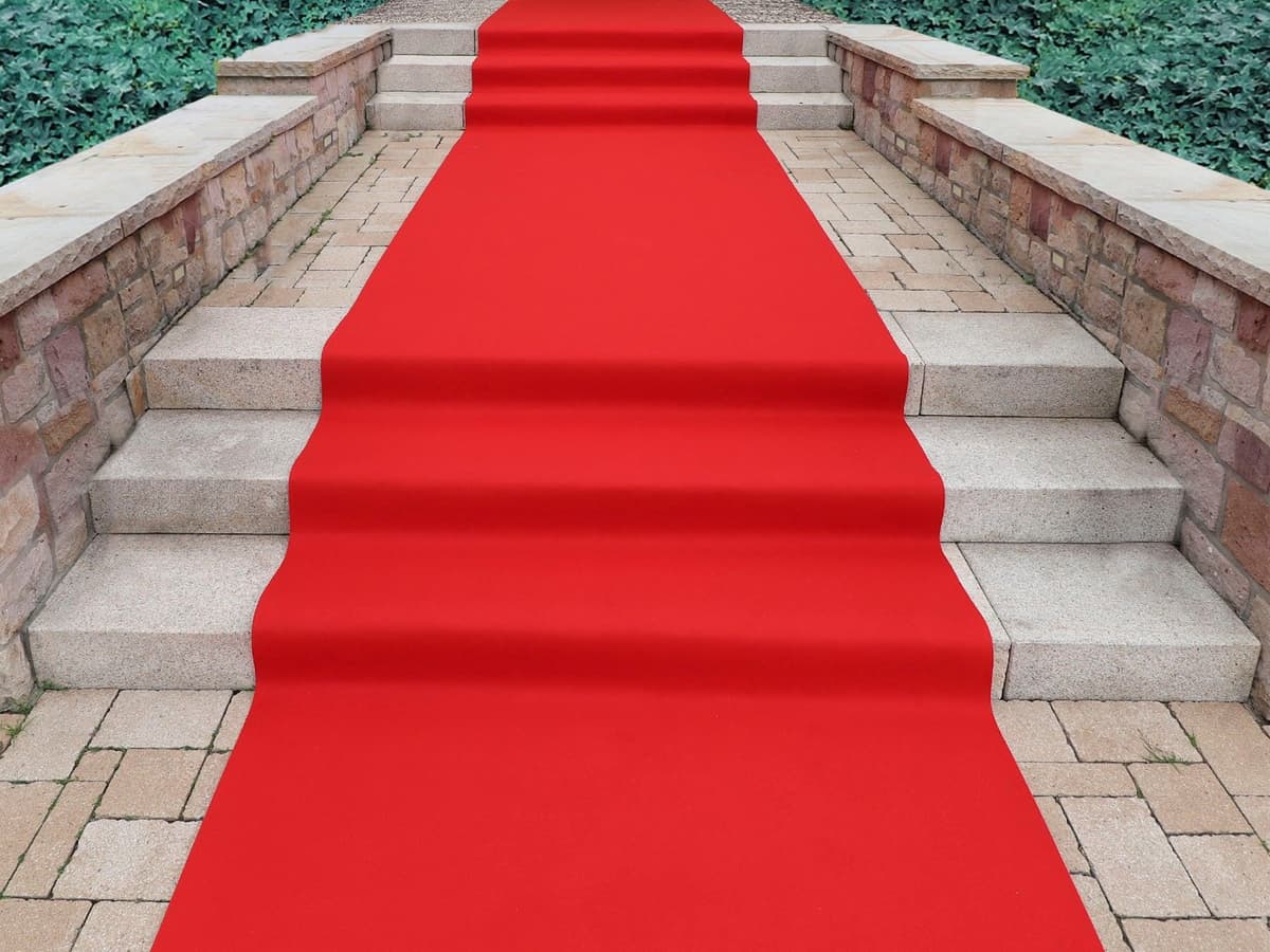 Läufer "PODIUM, Made in Belgium", rot, B:150cm H:2,6mm L:1.100cm, Polypropylen (PP), PRIMAFLOR-IDEEN IN TEXTIL, Teppiche, Läufer, Breite 150 cm, Nadelfilz, Uni-Farben, robust & strapazierfähig rot B : 150cm 1 Stk., 2,6mm, L: 1.100cm