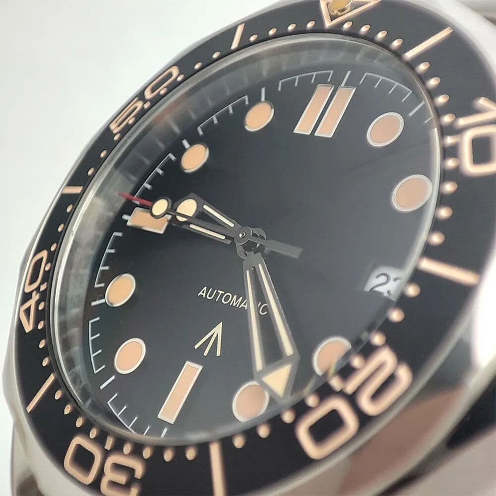 NONE 42mm retro watch NH35 movement, retro business watch ceramic frame sapphire glass. NH35 watch is water-resistant to 10Bar
