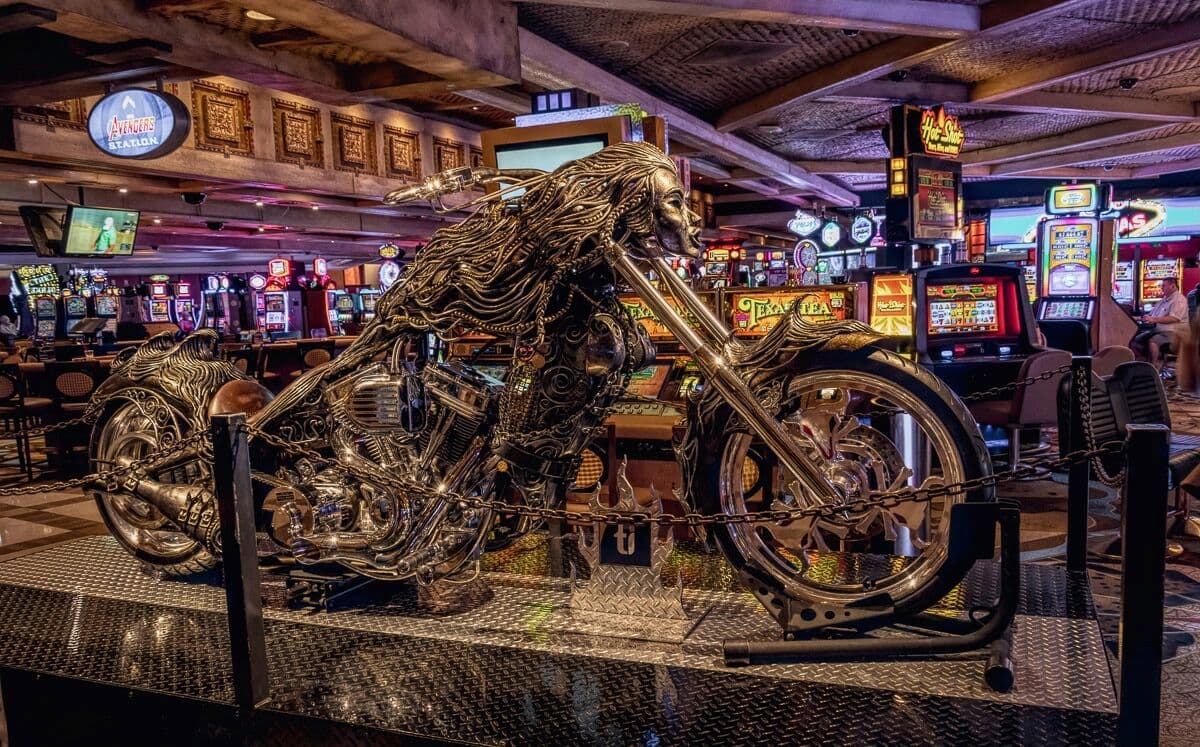 Fototapete PAPERMOON "OLDTIMER MOTORRAD-TUNING CASINO LAS VEGAS SLOTMASCHINEN", bunt, B:5m L:2,8m, Vlies, Tapeten, Fototapete bunt B/L: 5m x 2,8m, Bahnen: 10 Stk.