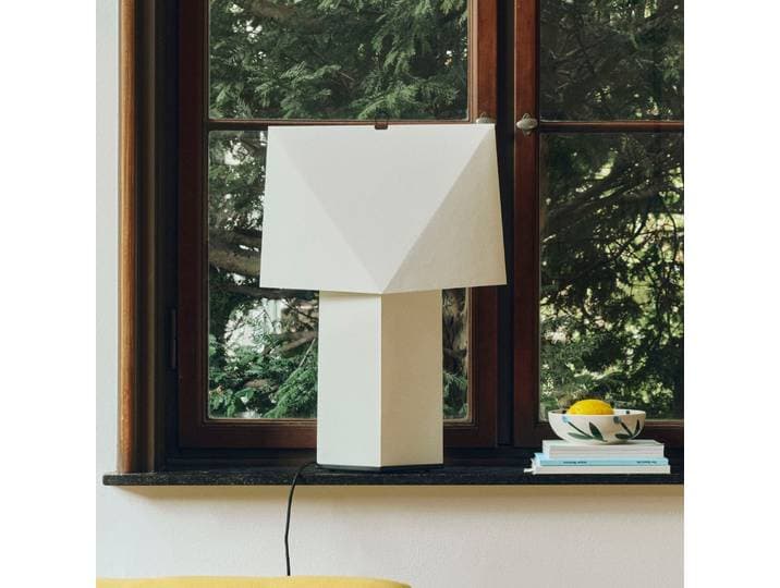 Aplat Tischlampe, Höhe 44 cm, weiß, Seidenpapier E14 - HAY - Wohnzimmer - Modern - Papier / Karton - Mit Schirm