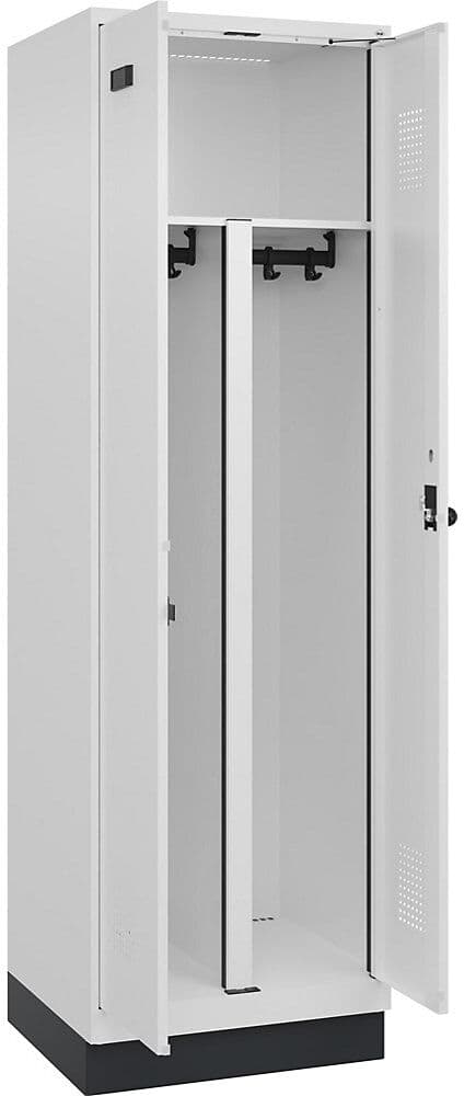 kaiserkraft Schwarz-Weiß-Spind Evolo PLUS, 1 Abteil, verkürzte Trennwand mittig, weiß, B 600 mm, mit Bodensockel, Sicherheits-Drehriegel