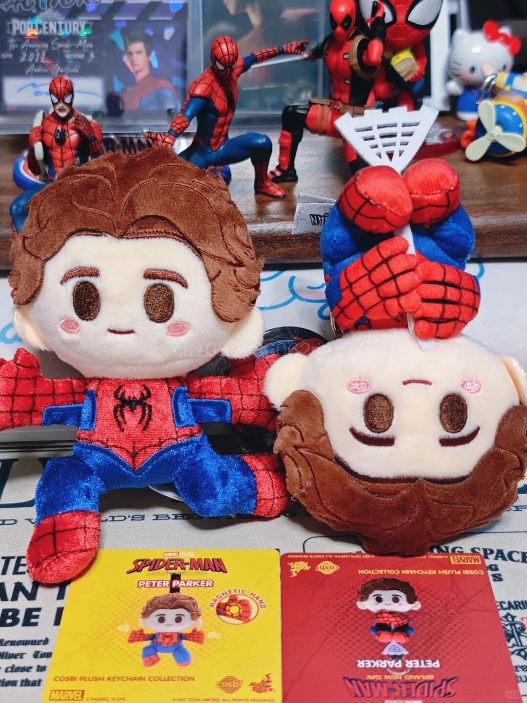 NEW Hot Toys Spider Man Marvel Brand  Day Cosbi Spider Man Plush Keychain Mystery Blind Box Collection Soft Bag Keychain Gift