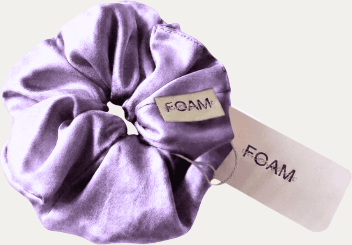 Silk Scrunchie, Hårsnodd I 100 % Äkta Silke   Foam - Svart