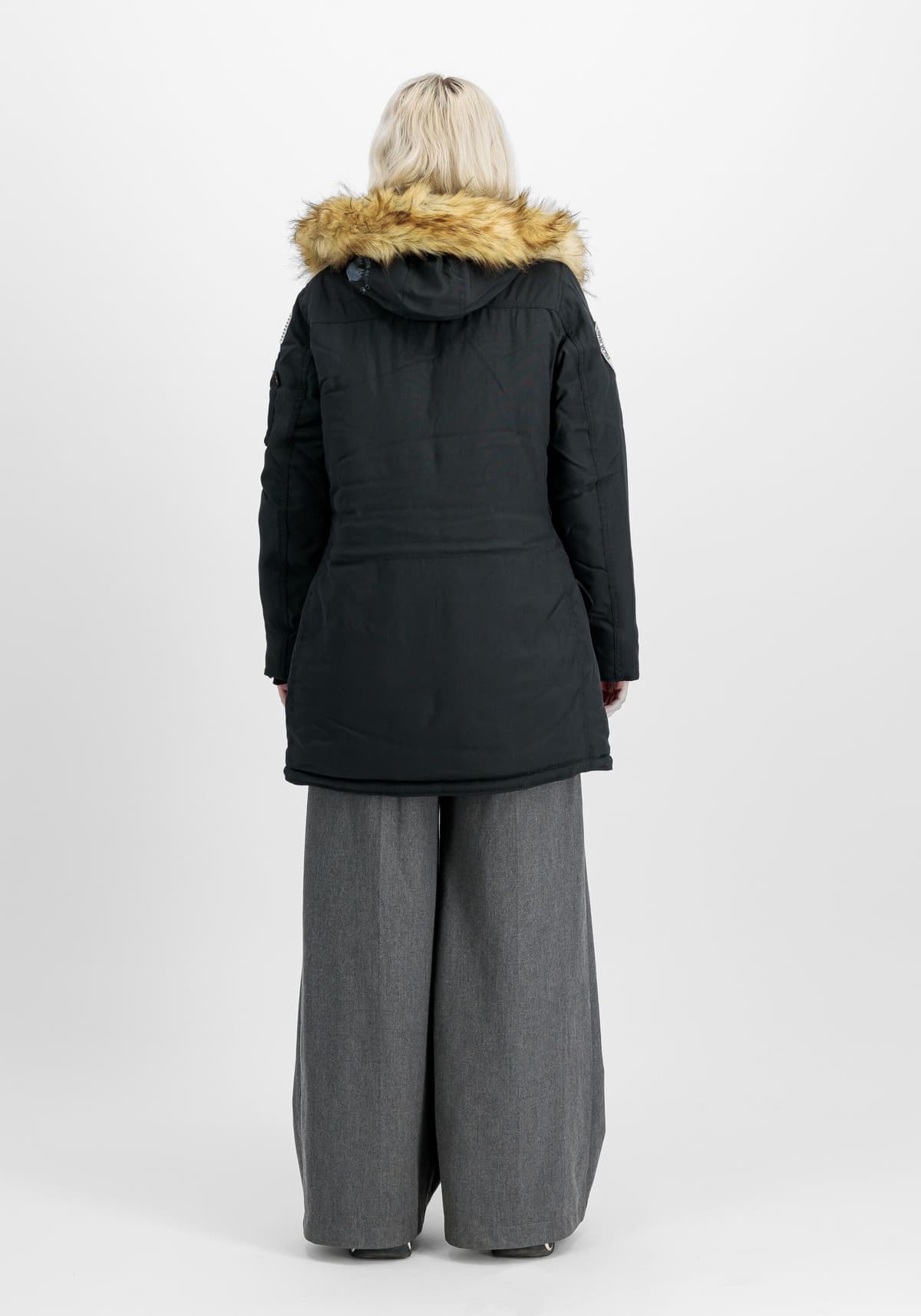 Winterjacke ALPHA INDUSTRIES "Polar Jacket W", Damen, Gr. XS, schwarz, Obermaterial: 53% Nylon, 47% Polyester. Futter: 100% Nylon. Füllung: 100% Polyester, Jacken Winterjacke schwarz XS