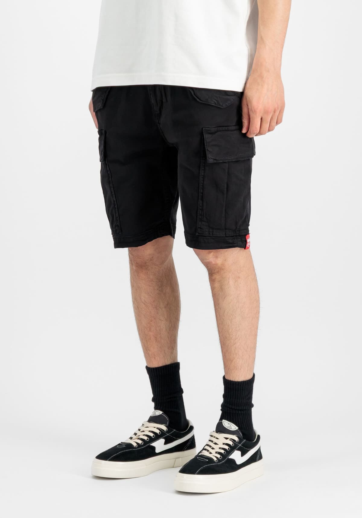 Shorts ALPHA INDUSTRIES "Airman Short", Herren, Gr. 36, Normalgrössen, schwarz, Obermaterial: 98% Baumwolle, 2% Elastan. Futter: 100% Baumwolle, Hosen Shorts schwarz 36, Normalgrössen