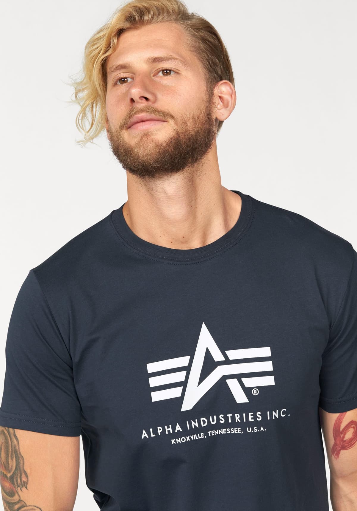 T-Shirt ALPHA INDUSTRIES "Basic T-Shirt", Herren, Gr. M, blau (navy02), Single Jersey, Obermaterial: 100% Baumwolle, bedruckt, regular fit normal, Rundhals, normaler Saum, Shirts T-Shirt, Baumwolle, regular fit navy02 M