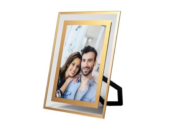 Intirilife glazen fotolijst goud - 15x10 cm foto's en afbeeldingen - Voor babyfoto's, familiefoto's, trouwfoto's - Geschikt als cadeau voor speciale gelegenheden