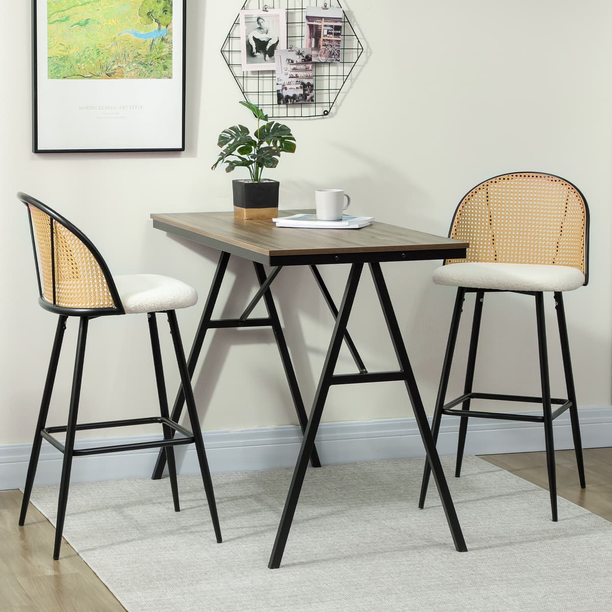 Homcom Set di 2 Sgabelli da Bar con Schienale in Rattan, Sedile Rivestito in Peluche, Telaio in Acciaio e Poggiapiedi Crema   Aosom Italy
