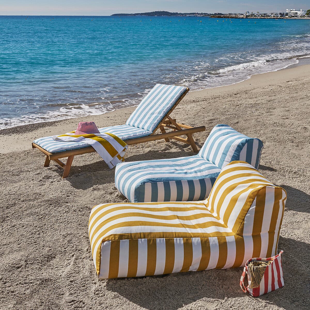 LA REDOUTE INTERIEURS Canapé pouf de jardin en toile à rayures, Hendaye