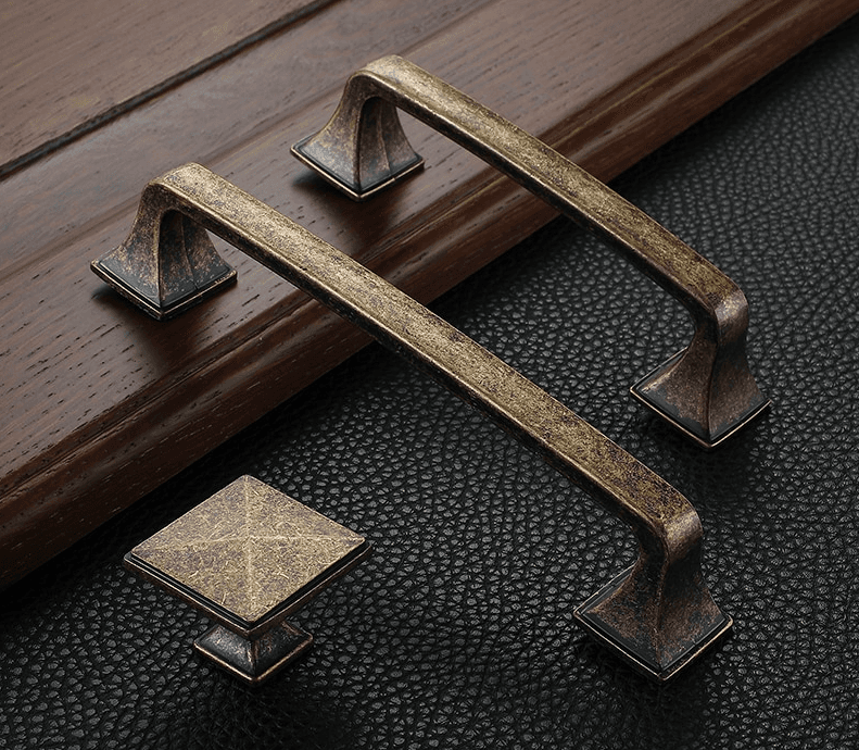 Håndtak, Metall “serrano Antique” 96 Mm Og 128 Mm – 128mm – 128 Mm