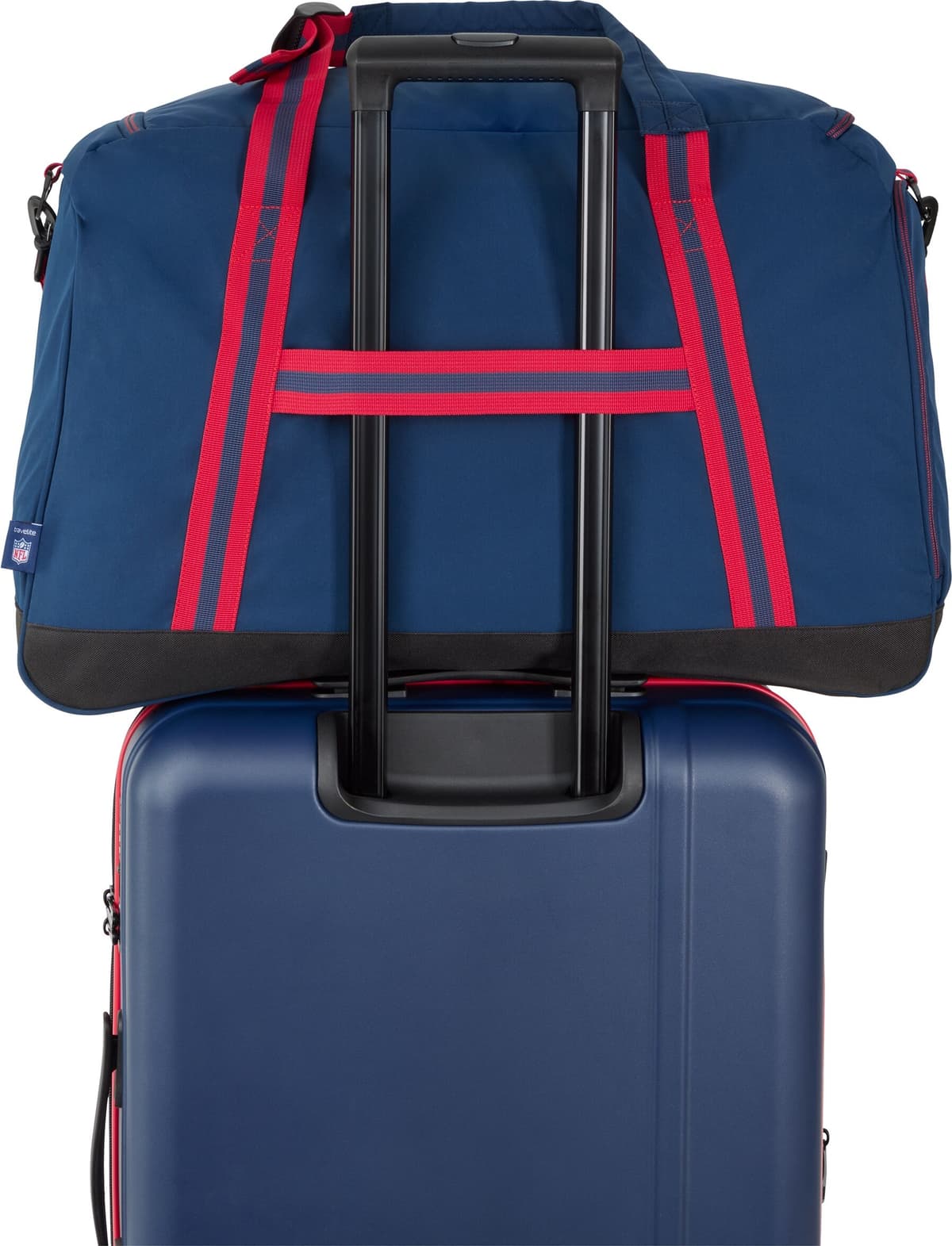 Sporttasche TRAVELITE "travelite x NFL Duffle Bag 2in1", Gr. B/H/T: 57cm x 35cm x 28cm, blau (new england patriots), Textil, Taschen Sporttasche, Unisex Tasche, als Rucksack nutzbar, Schuhfach und Aufsteckfunktion