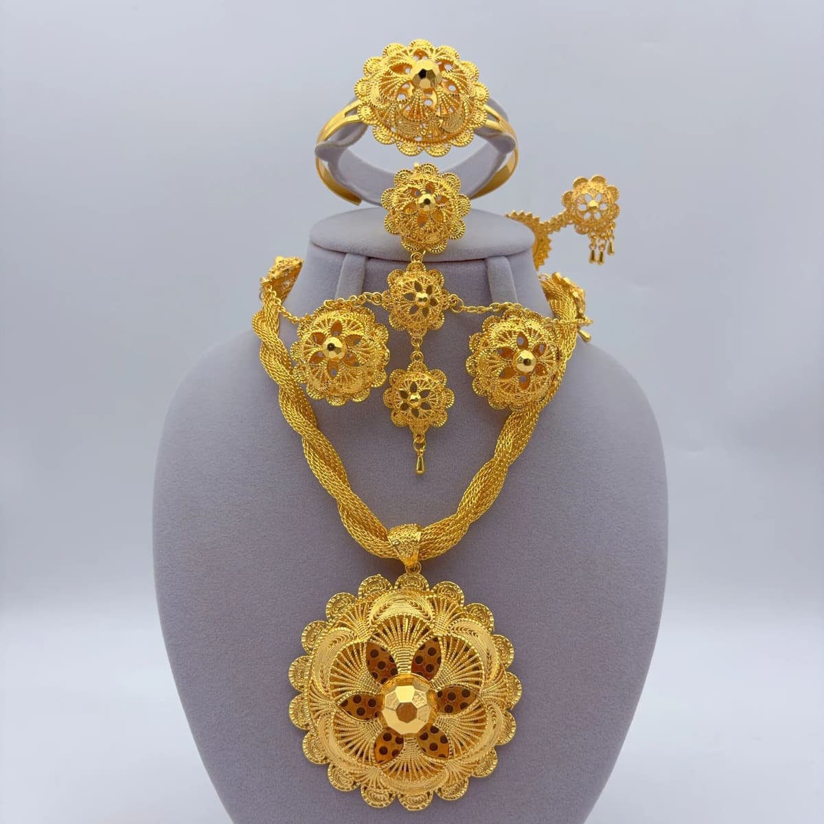 XUHUANG Dubai Ethiopian Twisted Necklace Sets For Women 6pcs Wedding Gold Plated African Jewelry Set Indian Jewellery Anniversary Gifts