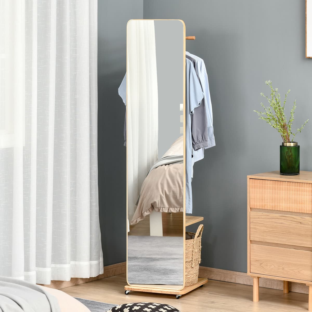 Homcom Specchio a Terra con Ruote - Appendiabiti, 4 Ganci Ripiano MDF Effetto Legno Chiaro