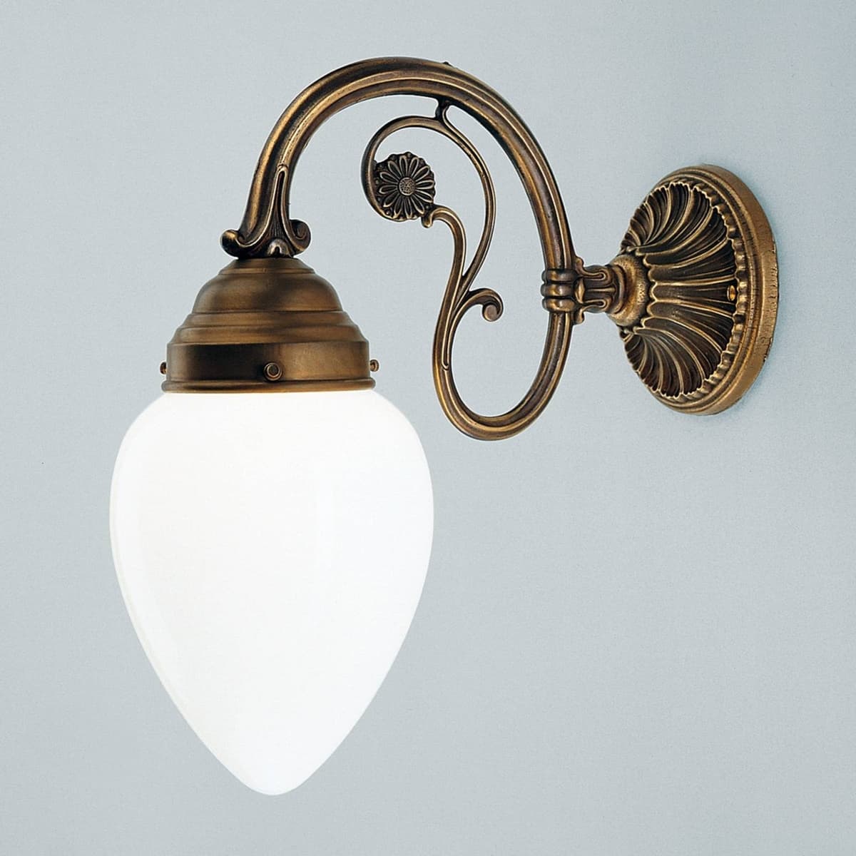 Berliner Messinglampen Wandlampe MARIO, dimmbar, bronze / altmessing, für Wohn- / Esszimmer, Glas, Antik, Wandleuchte, Wandlampe Innen