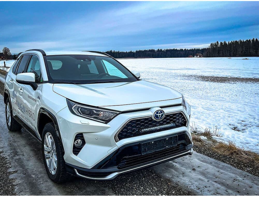 LazerLamps România Toyota RAV4 Plug-In Hybrid (2020+) Kit pentru grilă