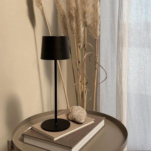 Dyberg Larsen Karl Led Bordlampe, Batteri, Sort