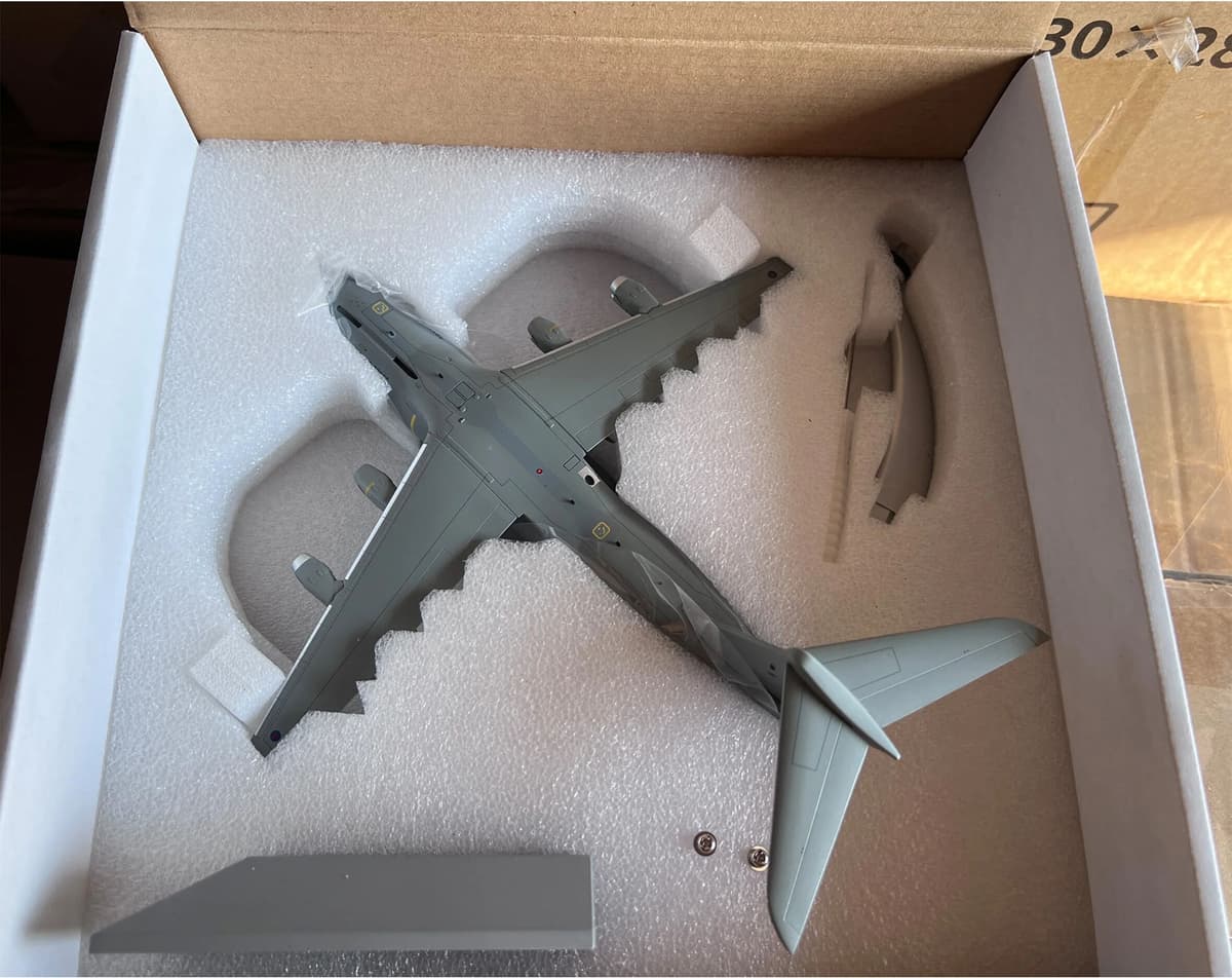 TRUMPETER IF400GAF0526 1/200 British Air Force A400M Transport Aircraft ZM401 (L22CM) Static Alloy Aircraft Model
