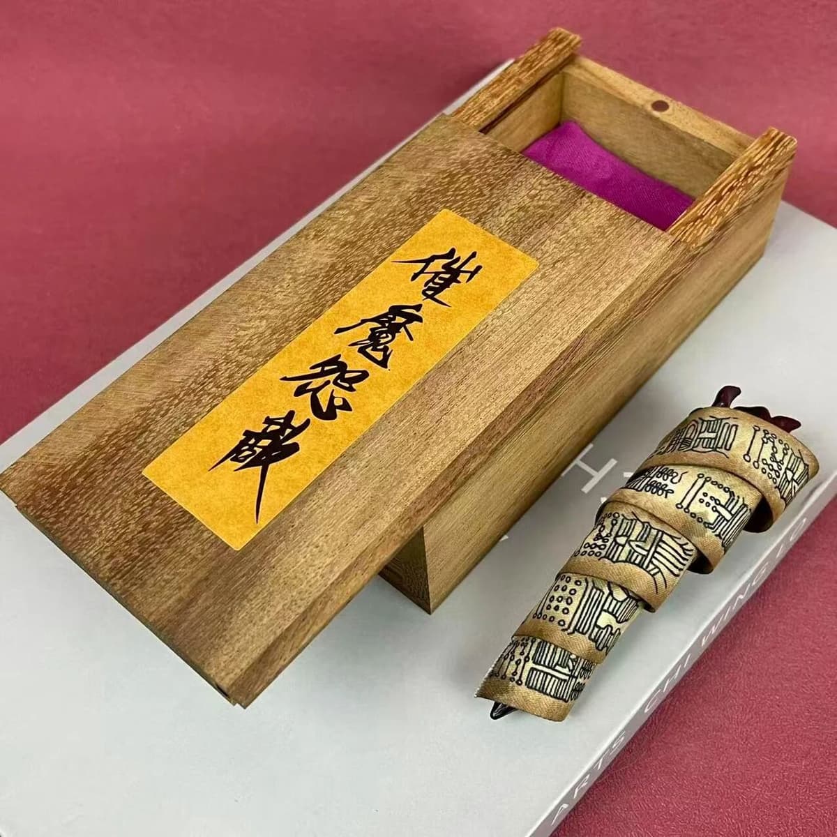 NONE Ryomen Sukuna Cursed Finger Figurine Wood Box Anime Jujutsu Kaisen Sukuna Finger Action Figure Desk Decor House Accessories Gift