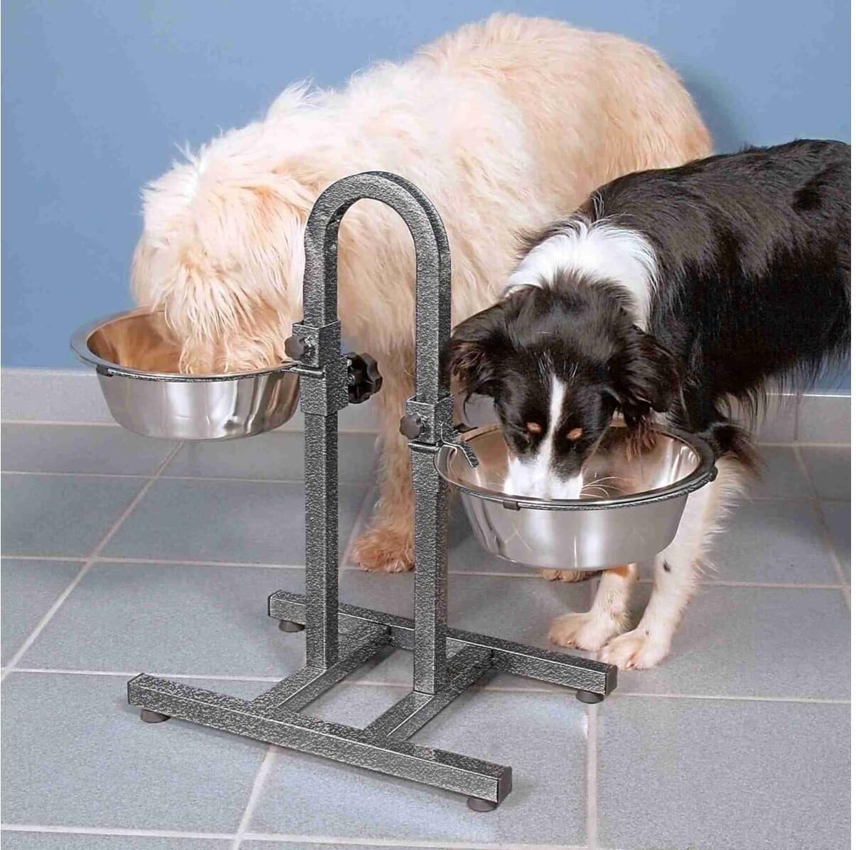 Futternapf TRIXIE "Hundebar 2,8 l, ø 24 cm", silber (edelstahl), B:24cm H:43cm T:24cm Ø:24cm, Näpfe, Futternapf, Höhe dreifach-verstellbar (29/36/43 cm), Spülmaschinen geeignet edelstahl Einheitsgröße
