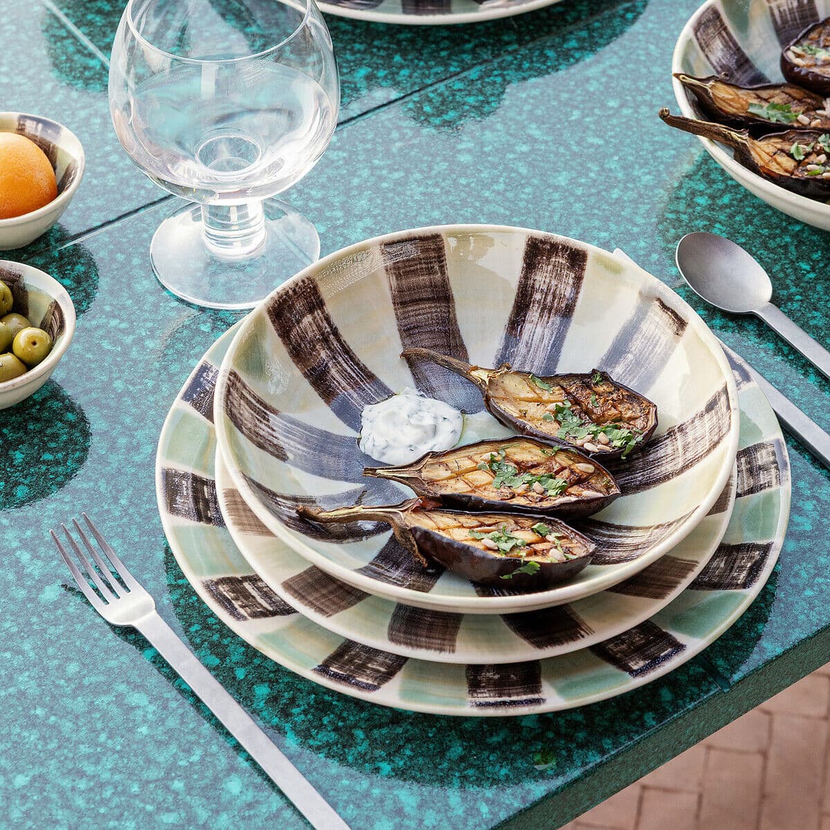 AM.PM Lot de 4 assiettes plates en grès rayé, VIANA