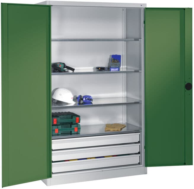 C + P Möbelsysteme Armoire pour charges lourdes C+P avec portes battantes, 4 tablettes et 3 tiroirs, H1950xL1200xP500mm Façade vert réséda Corps gris clair ; C + P Möbel (8931-523 S10107)