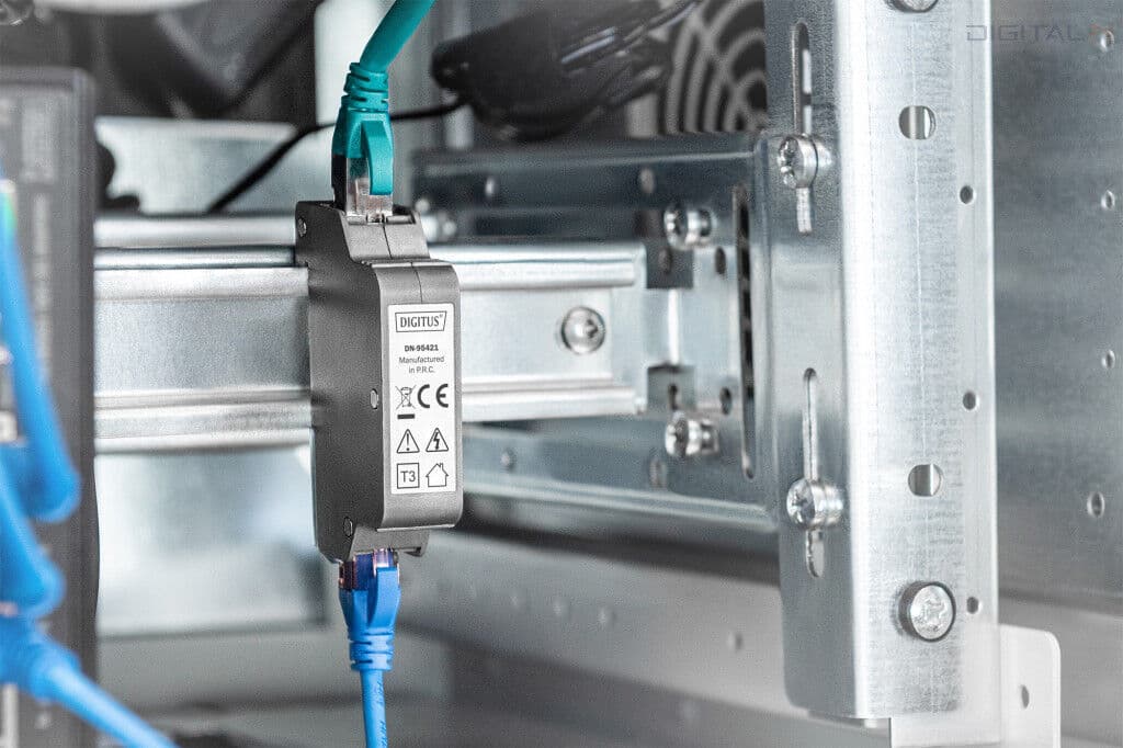 Digitus DN-95421 DIN sínes RJ45 PoE túlfeszültségvédő