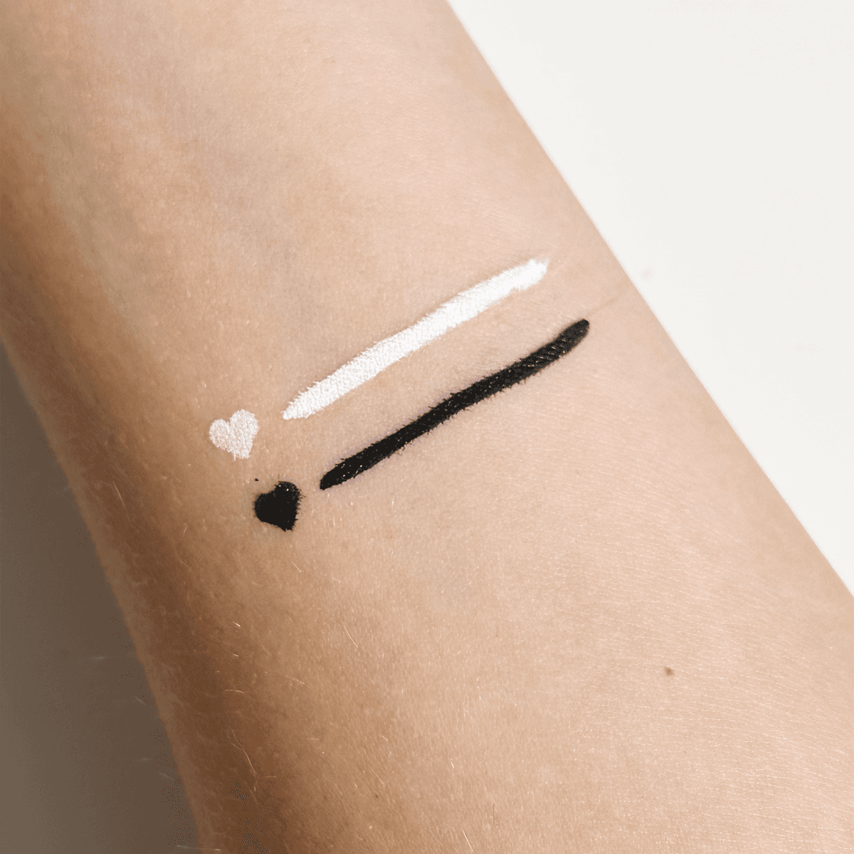 Heart B&W Bundle - Stamp & Eyeliner Pen - Glisten Cosmetics
