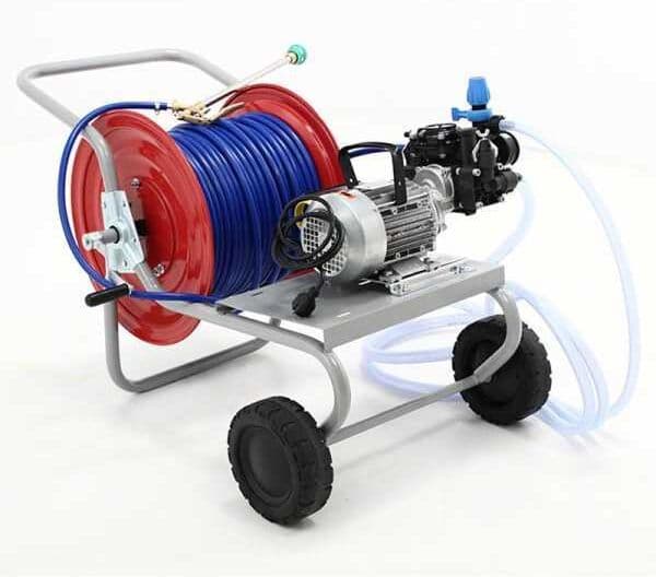 AgriEuro TOP-LINE Kit motopompa irrorazione con carrello - Pompa Comet MC25 con motore elettrico