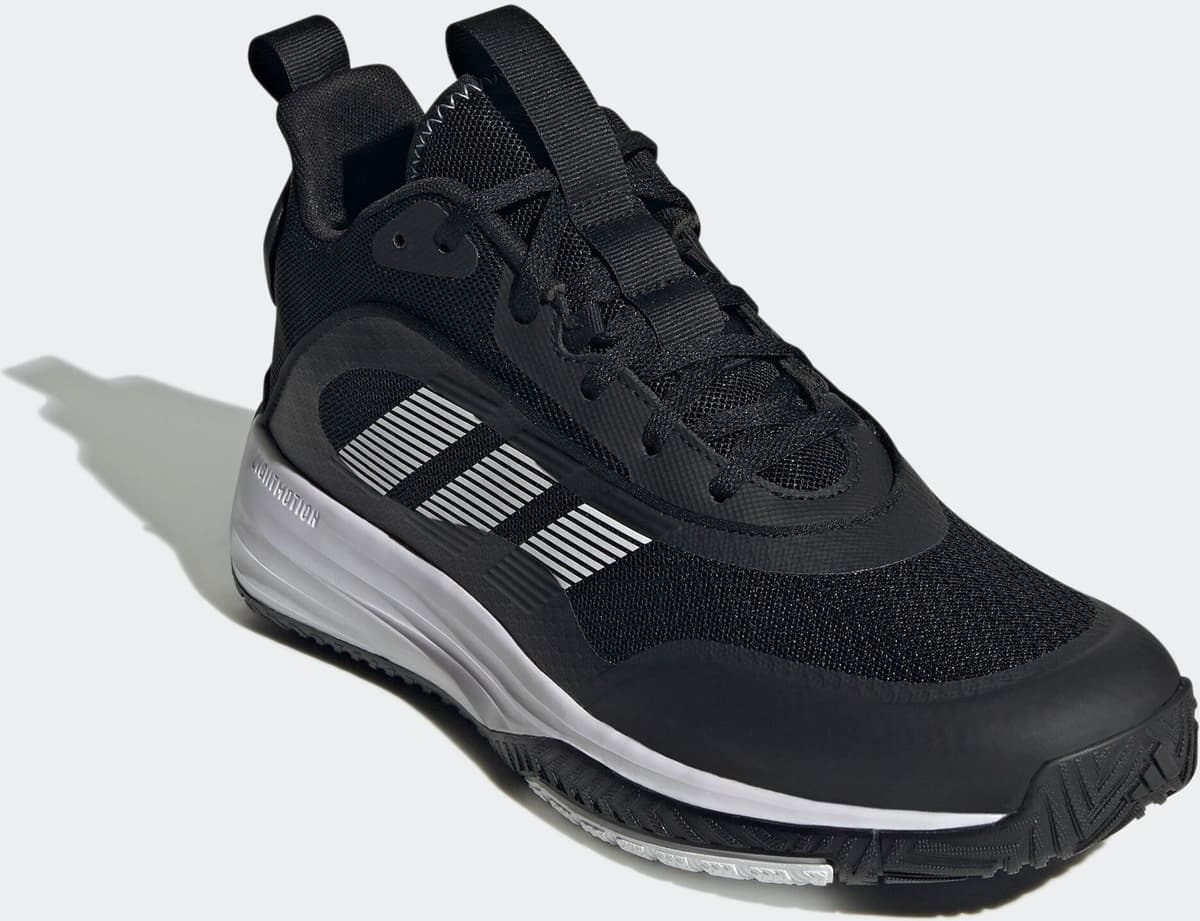 Basketballschuh ADIDAS SPORTSWEAR "OWN THE GAME 3", Herren, Gr. 44, schwarz-weiss (core schwarz, ftwr weiß, ftwr weiß), Synthetik, Textil, Schuhe Basketballschuh core schwarz, ftwr weiß, ftwr weiß 44