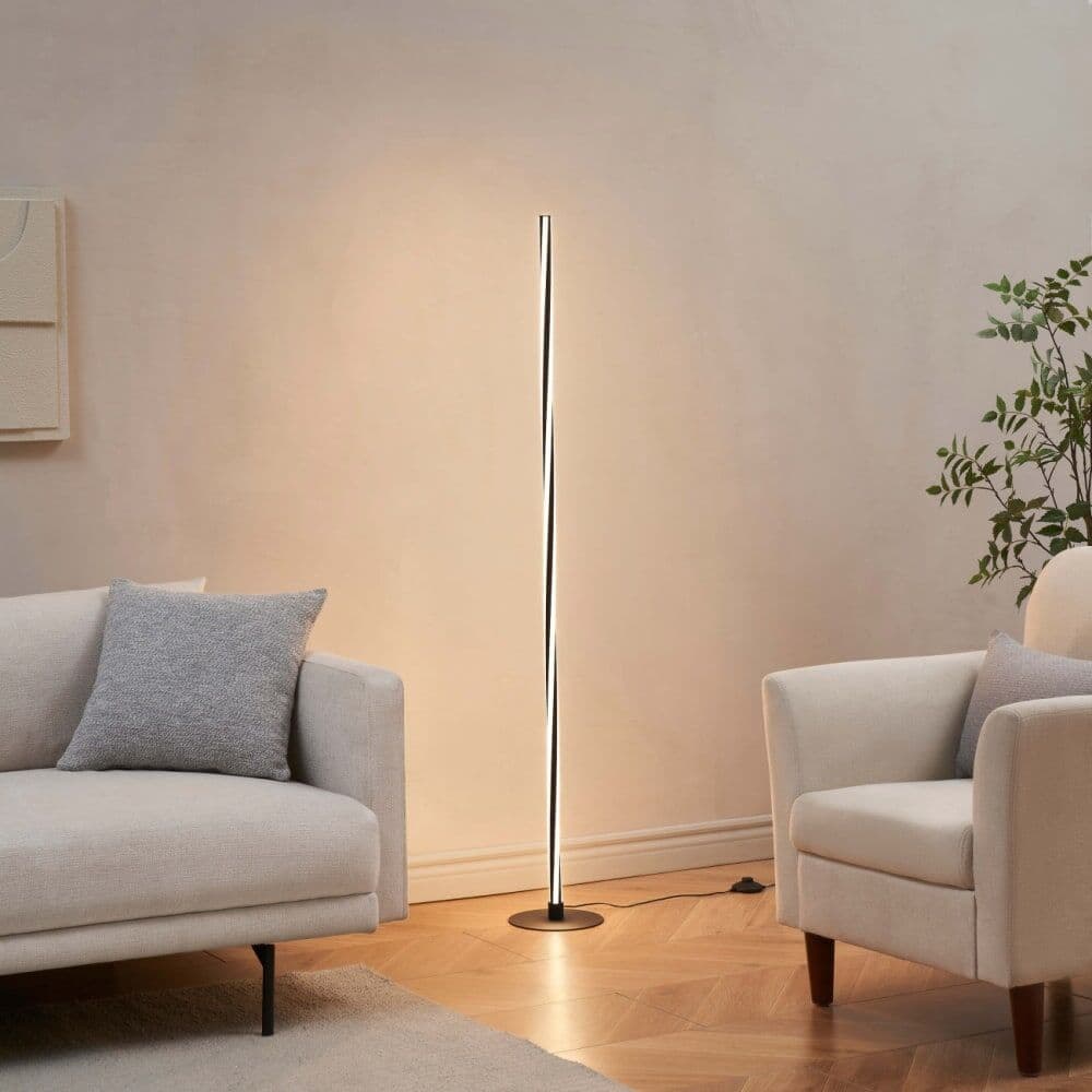 Kosilum Lámpara de pie aluminio, hierro y silicona  148 cm