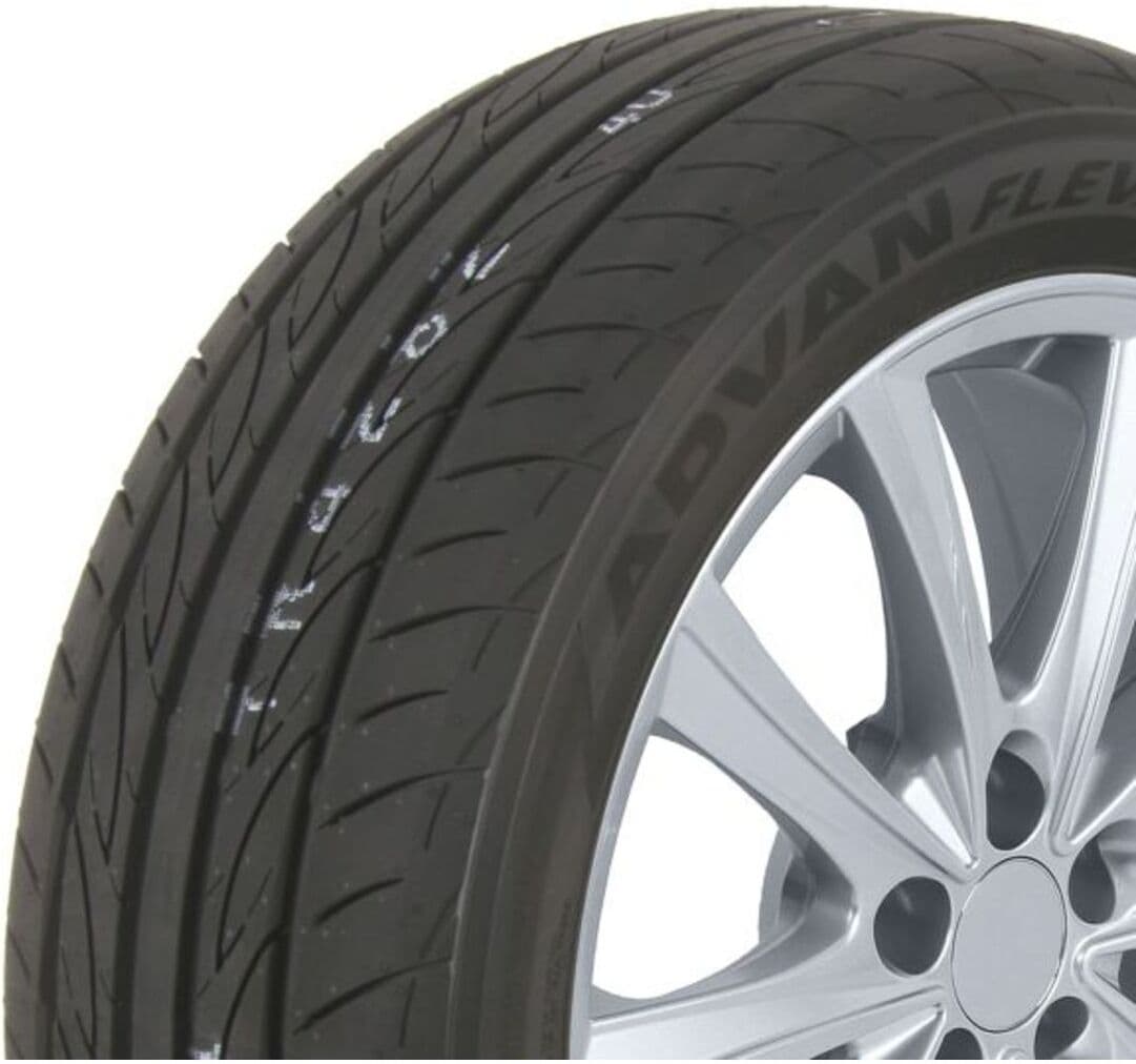Pneu de verão YOKOHAMA Advan Fleva V701 205/40R18 XL 86W