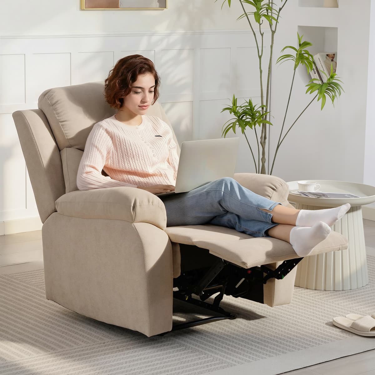 Homcom Poltrona Reclinabile Manuale con Braccioli Imbottiti e Poggiapiedi, Sedia in Tessuto Cuscino Spesso, Beige   Aosom Italy