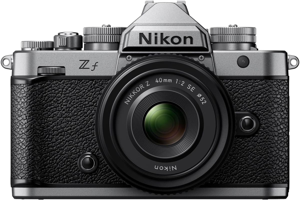 Nikon Z f + Nikkor Z 40mm f/2.0 SE -returned goods  silver