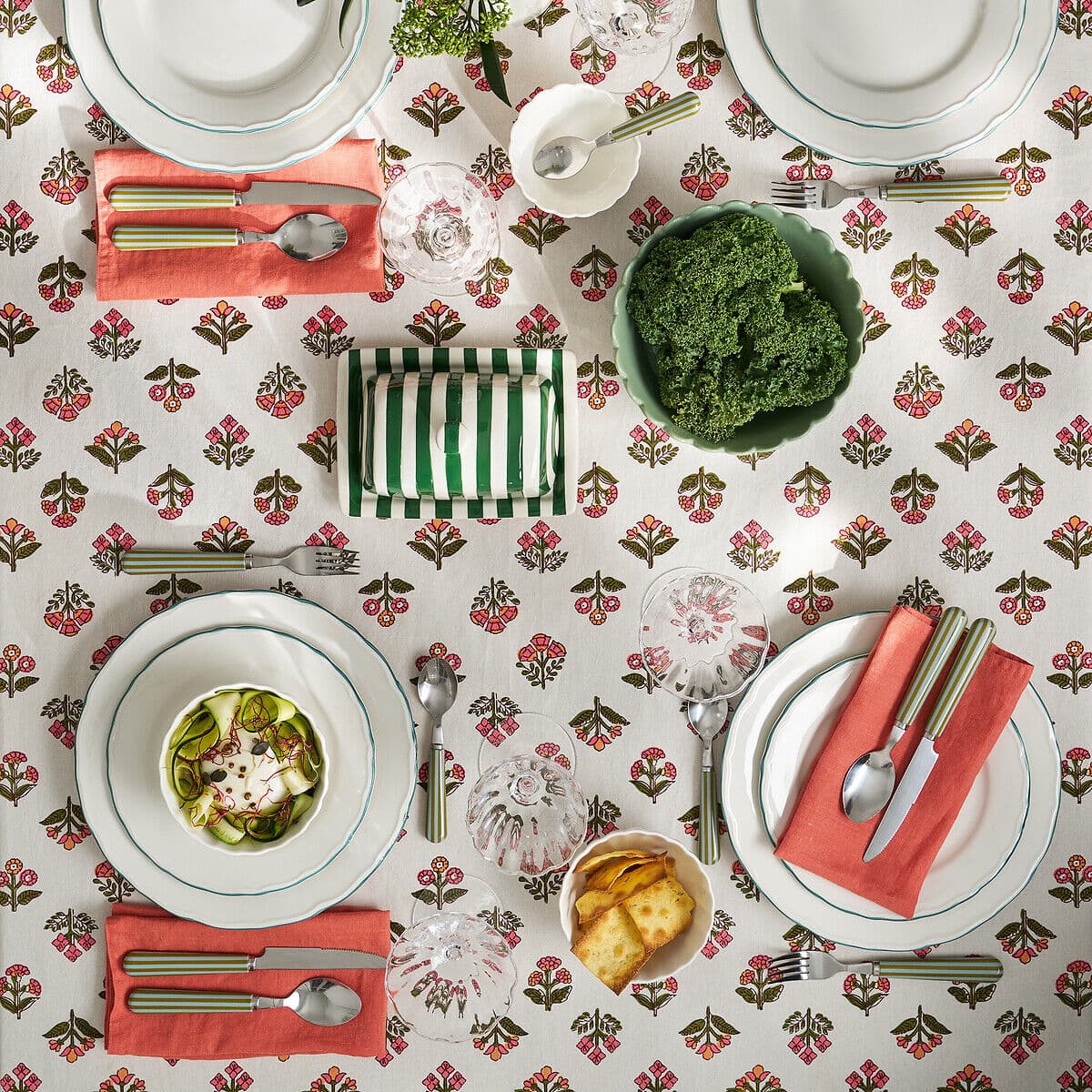 LA REDOUTE INTERIEURS Lot de 4 assiettes à dessert en porcelaine, COLOMBE