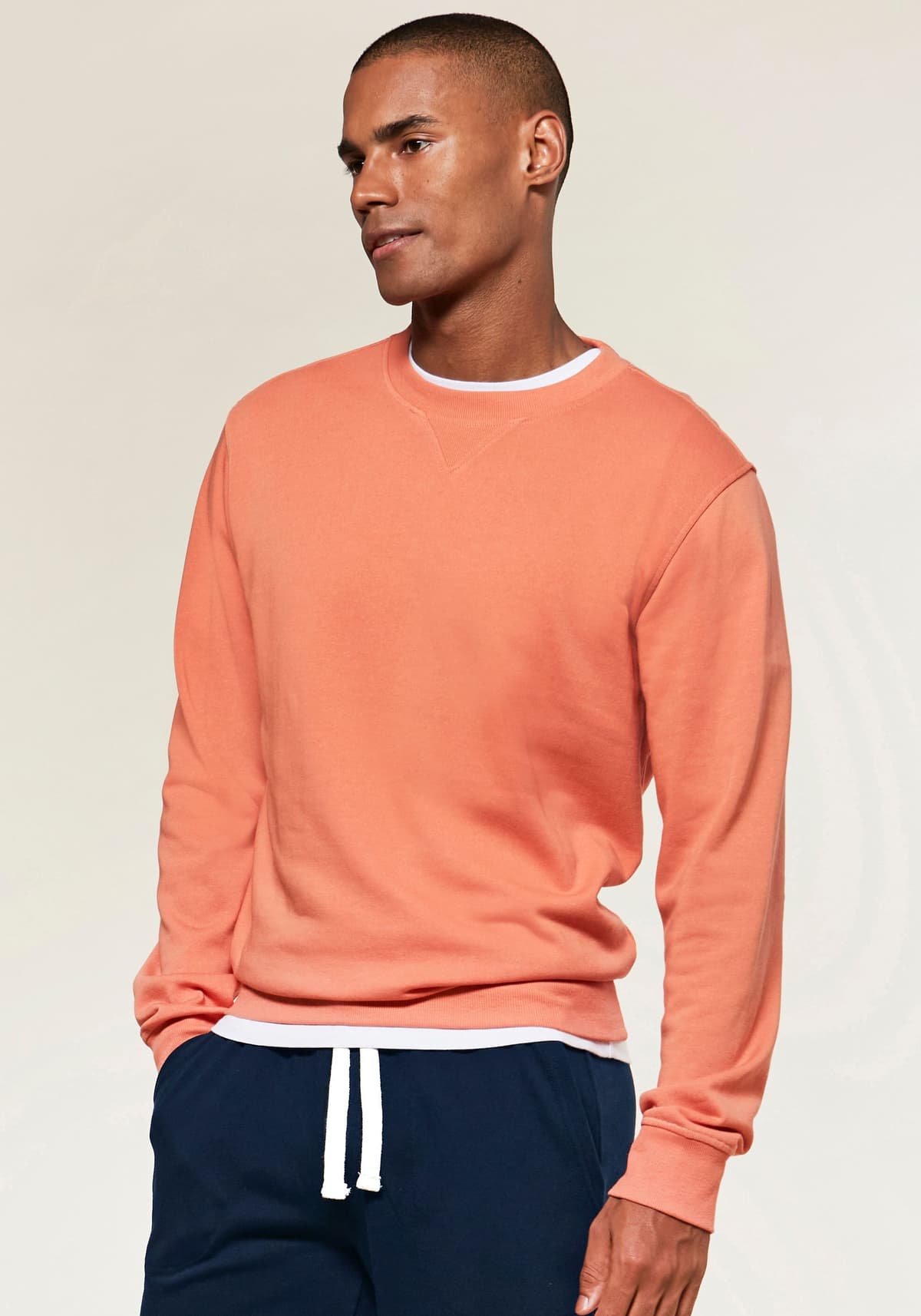 Sweatshirt KANGAROOS "mit Rundhalsausschnitt", Herren, Gr. S (44/46), orange, angeraute Sweatware, Obermaterial: 60% Baumwolle, 40% Polyester, unifarben, bequem normal, Rundhals, angesetztes Bündchen, Sweatshirts Sweatshirt, mit coolem Rippeinsatz am Auss