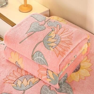 Uplift Treasures Floral Warm Fleece Blanket For Bed Sofa Travel And Pets 2 70x100cm