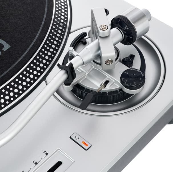 Technics SL-1200MK7 Case Bundle argento
