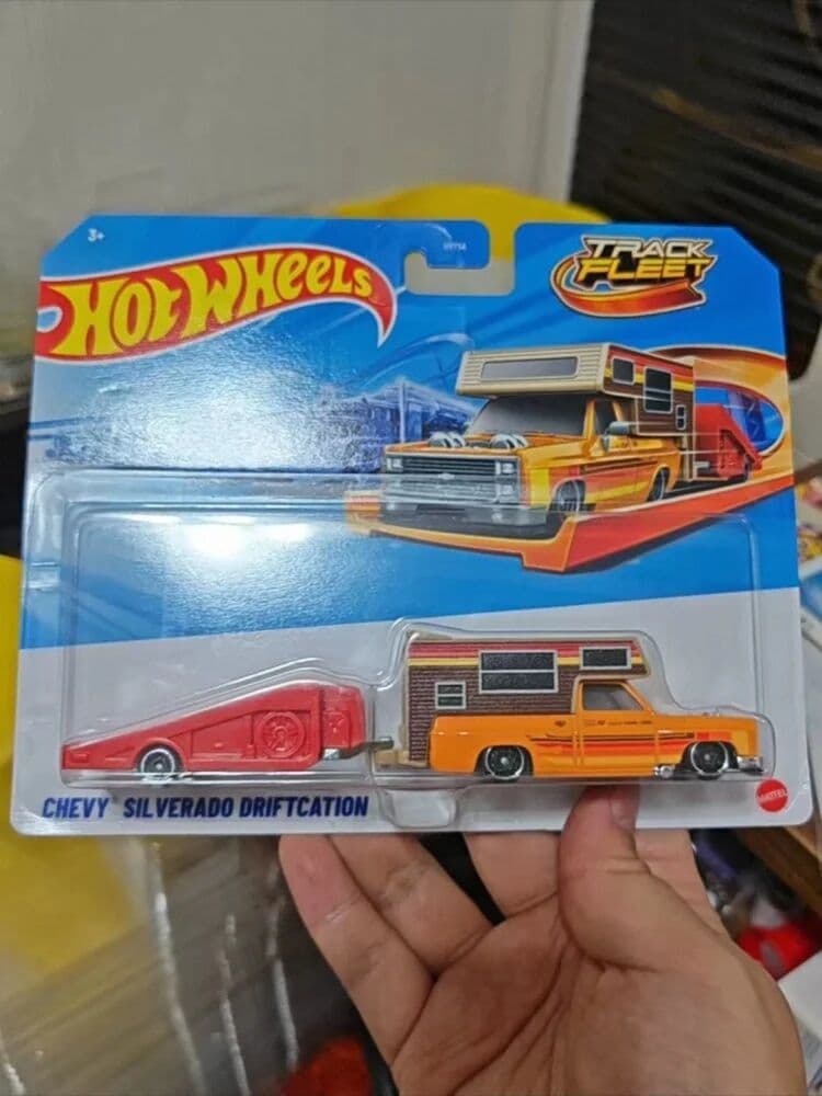 Hot Wheels Pressure Cast Alloy Car Volv O 240 Drift Camper Transport Trailer Track Fleet Hyt56 Simulation Hobby Model Gift