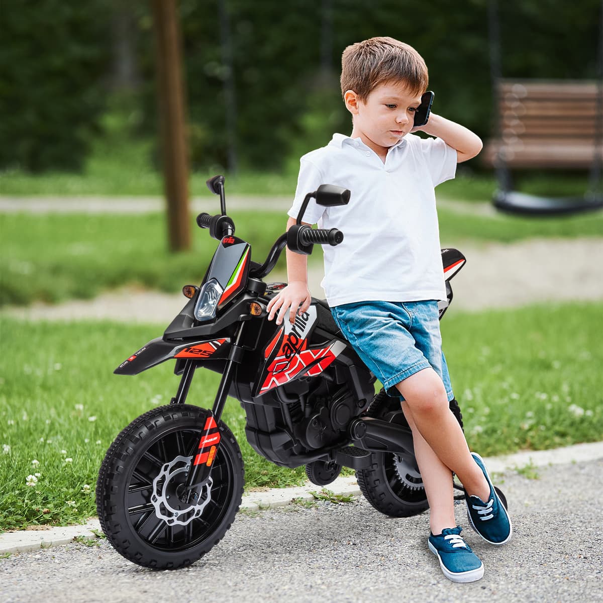 Aiyaplay Moto elettrica per bambini con licenza Aprilia con 2 motori da 12V, ruote di allenamento, luce LED, musica - rosso