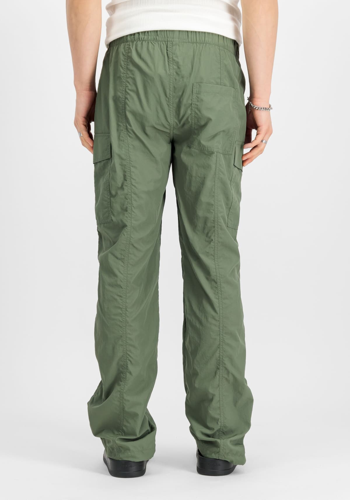 Cargohose ALPHA INDUSTRIES "Nylon Cargo Pants", Herren, Gr. 31, Normalgrössen, grün (sage, grün), Obermaterial: 100% Nylon, Hosen Cargohose sage, grün 31, Normalgrössen