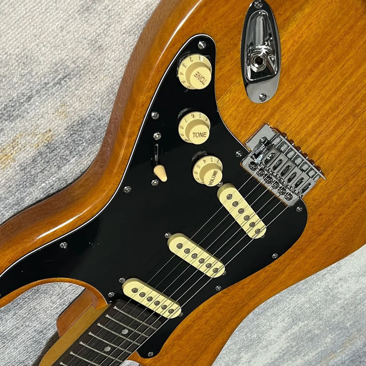 NONE Transparent Yellow FST Electric Guitars Mahogany Body Rosewood Fretboard