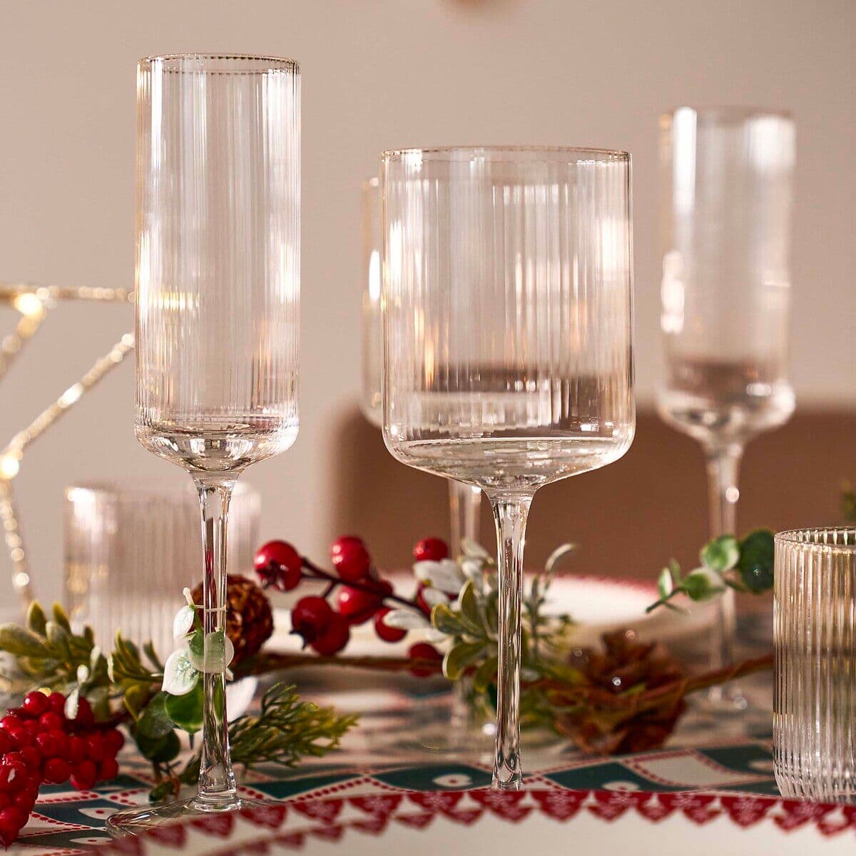 LA REDOUTE INTERIEURS Lot de 6 verres à vin en verre strié, Stria