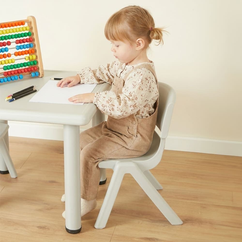 Bieco Conjunto mesa y sillas infantil, apilable, estable