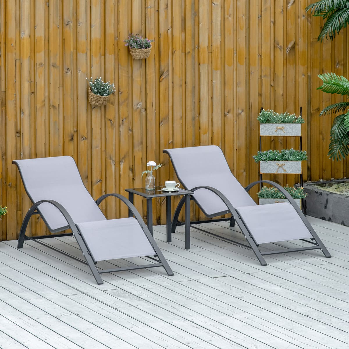 Outsunny Set di 2 Lettini Prendisole e Tavolino con Piano in Vetro, 59x169x66 cm, Grigio Chiaro   Aosom Italy