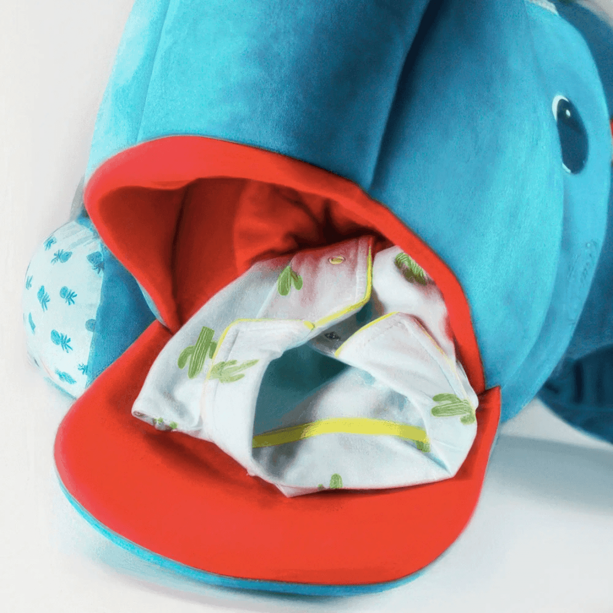 Plush gigant cu activitati Wesco Marius rinocer