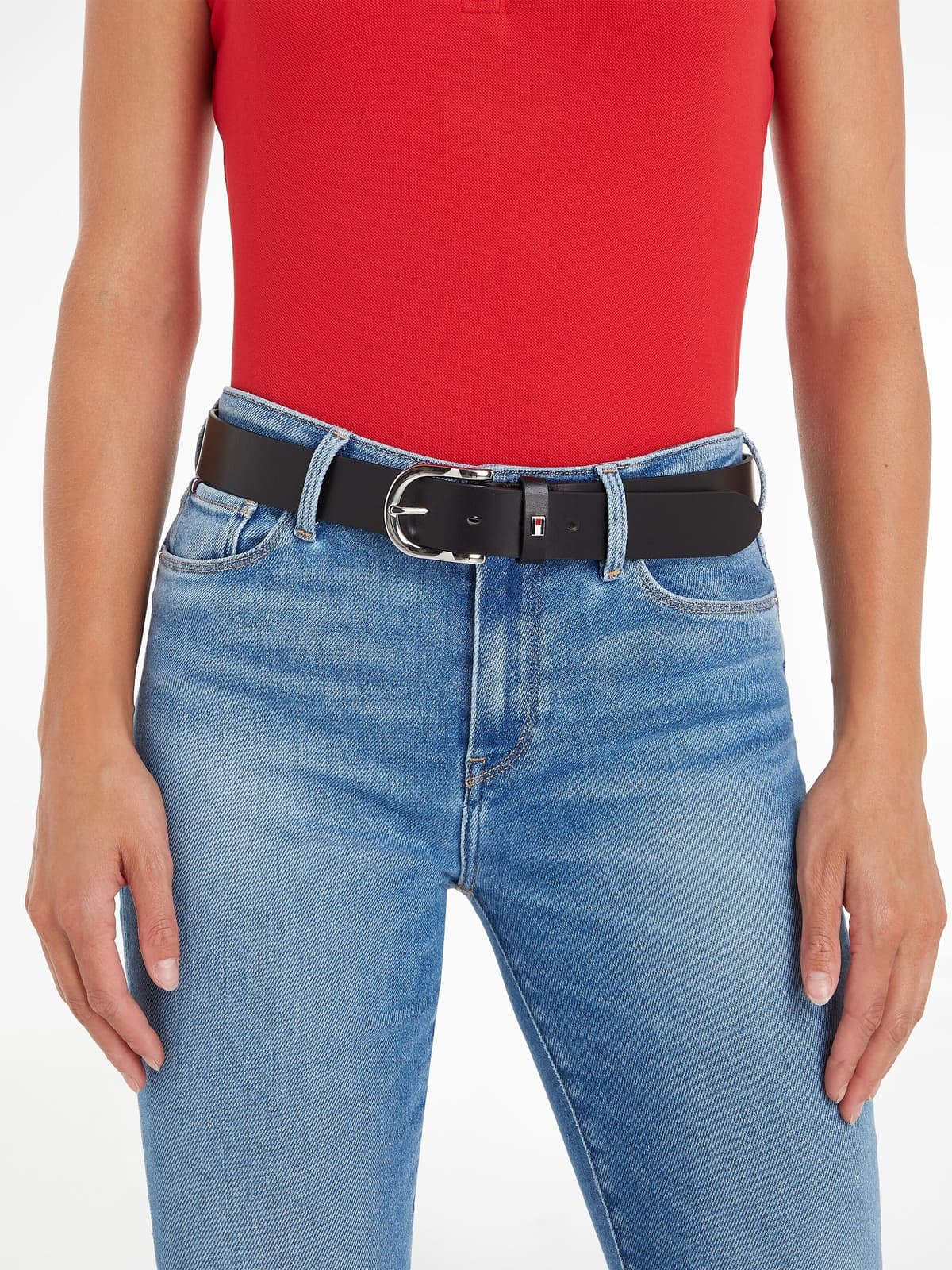 Ledergürtel TOMMY HILFIGER "New Danny", Damen, Gr. 80, schwarz, Leder, Gürtel Ledergürtel, mit dezenter Logo-Schlaufe schwarz 80