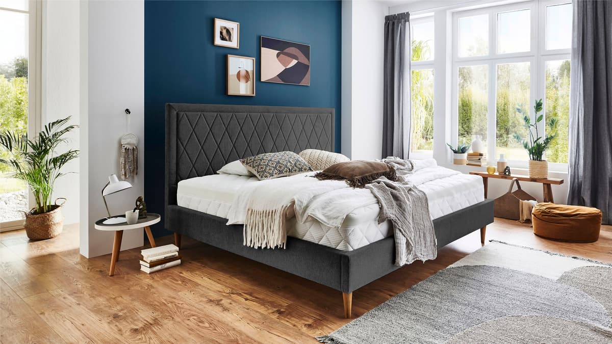 Polsterbett "Paulin", grau (anthrazit), B:151cm H:123cm L:212cm, Bettgestell und seitliche Einfassung der Matratzen: Strukturstoff, 100% Polyester, ATLANTIC HOME COLLECTION, Betten, Polsterbett, mit gestepptem Kopfteil
