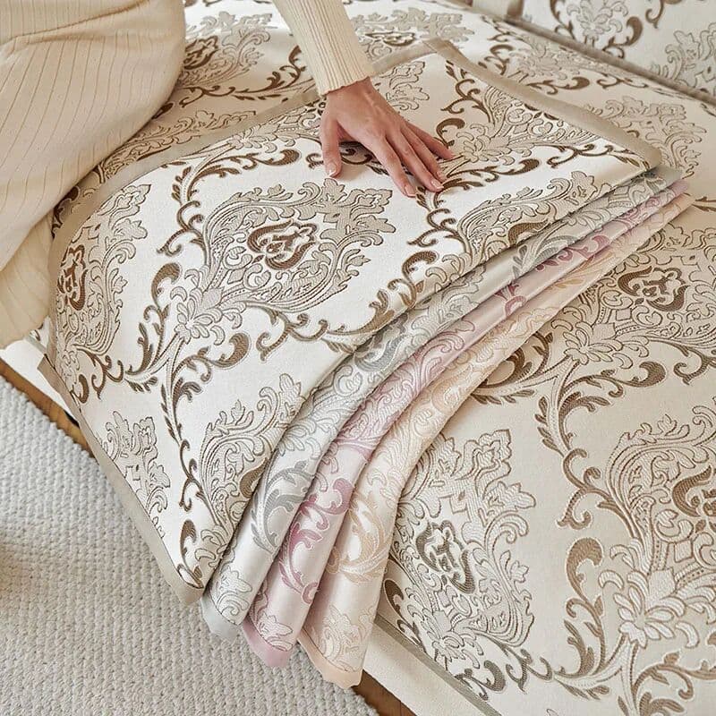 Exquisite Jacquard Non-Slip Sofa Cover European Anti-Scratch Furniture Protection Slipcover Four Seasons Anti-Stain Seat Cushion