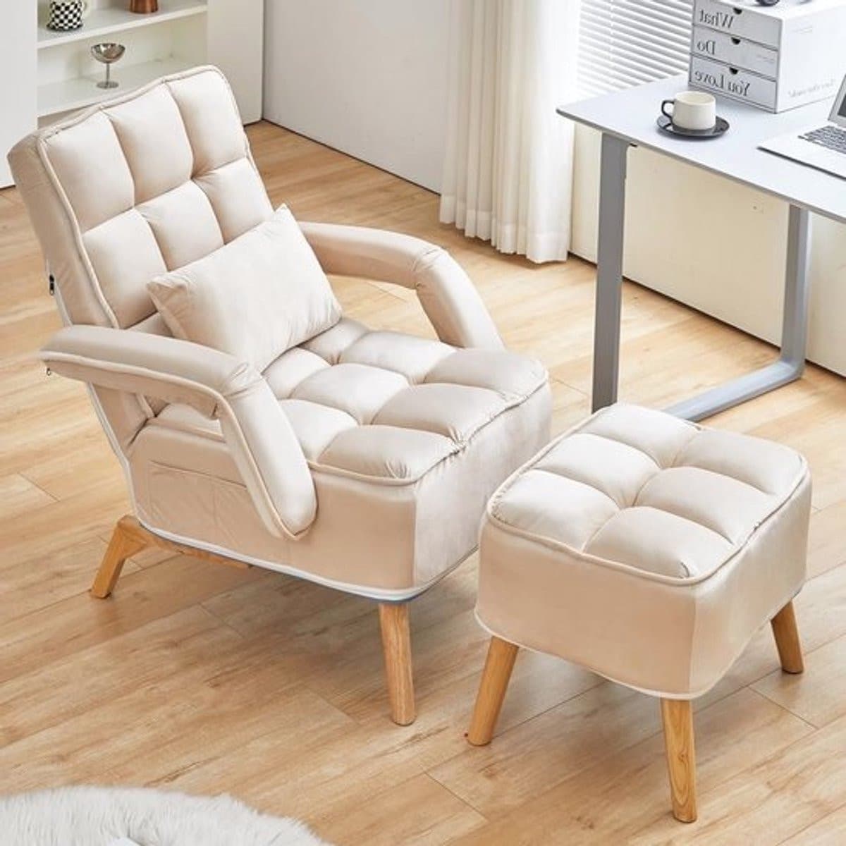 Classic Relaxstoel met poef en verstelbaar rugleuningsmechanisme voor optimaal comfort